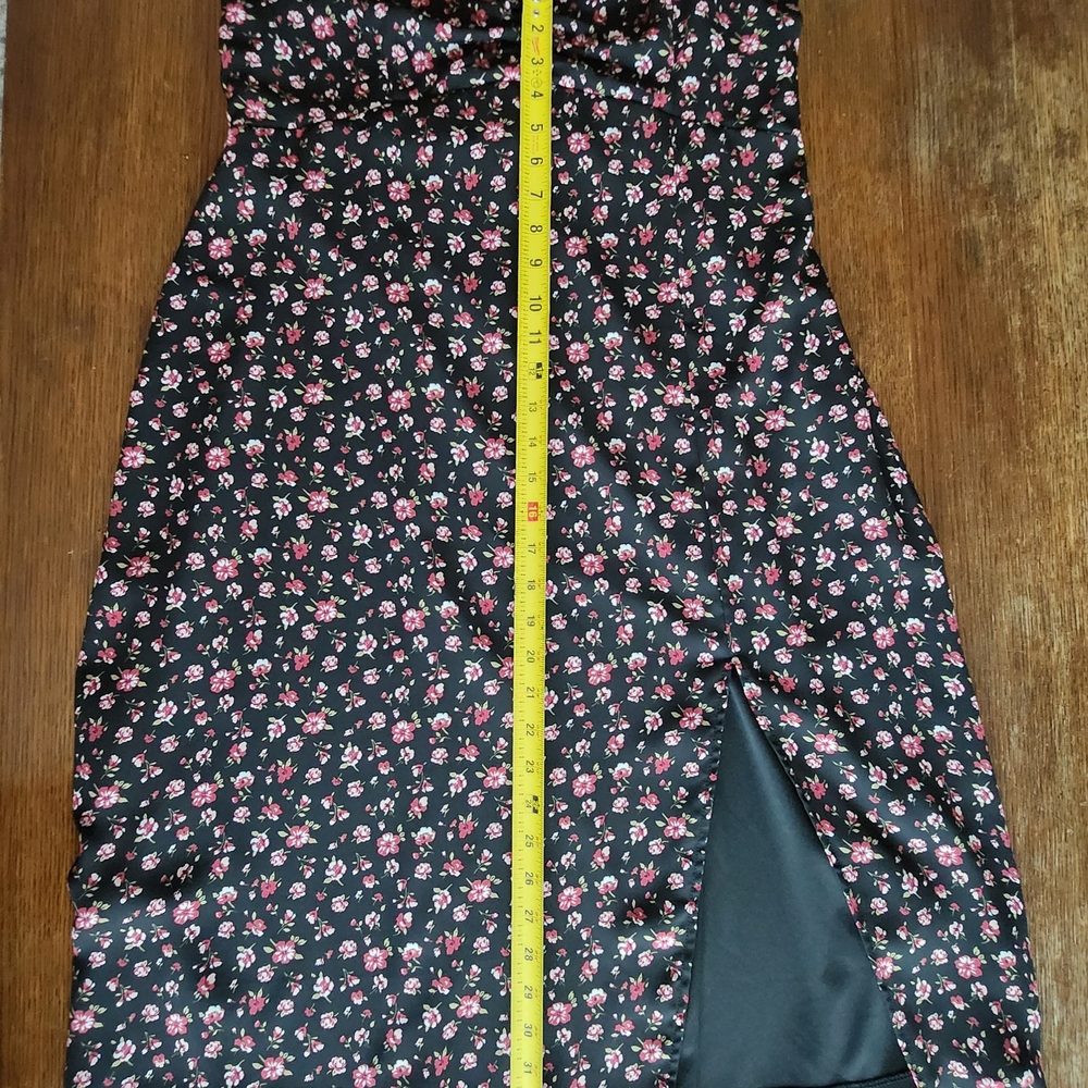 ⭐️SOLD⭐️Chic One Shoulder Floral Dress - Black and Pink - Picture 8 of 10